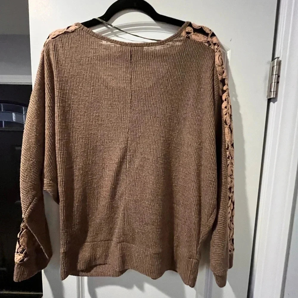 ~Style & Co.~ Top - Medium - Picture 5 of 7